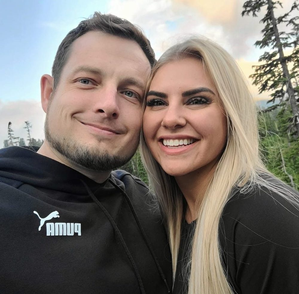 Meet your Posher, Linzie